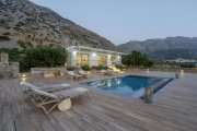Kavousi Zum Verkauf auf Kreta, Kavousi: Luxuriöse Vier-Zimmer-Villa, nur wenige Gehminuten vom Strand entfernt Haus kaufen